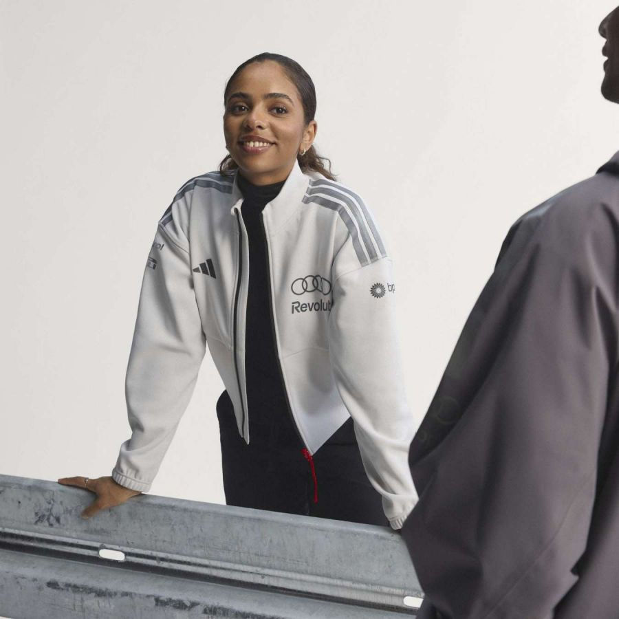 Miniature : veste de survêtement Audi F1 Team ingénieur femme adidas portée ouverte 1