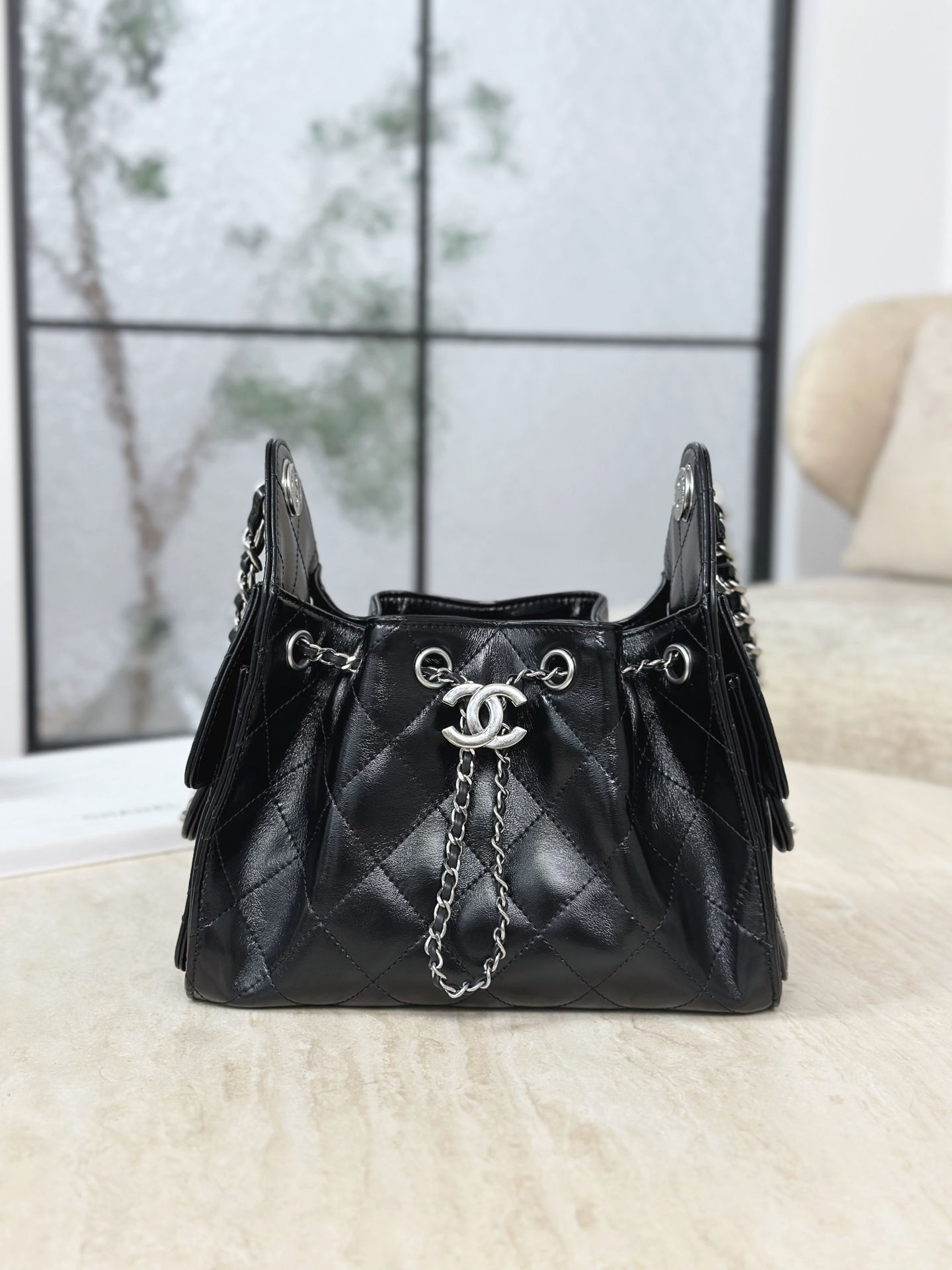 샤넬 25백 미니/20*22*12.5cm/카프스킨 /문의는 카톡으로 부탁 드려요