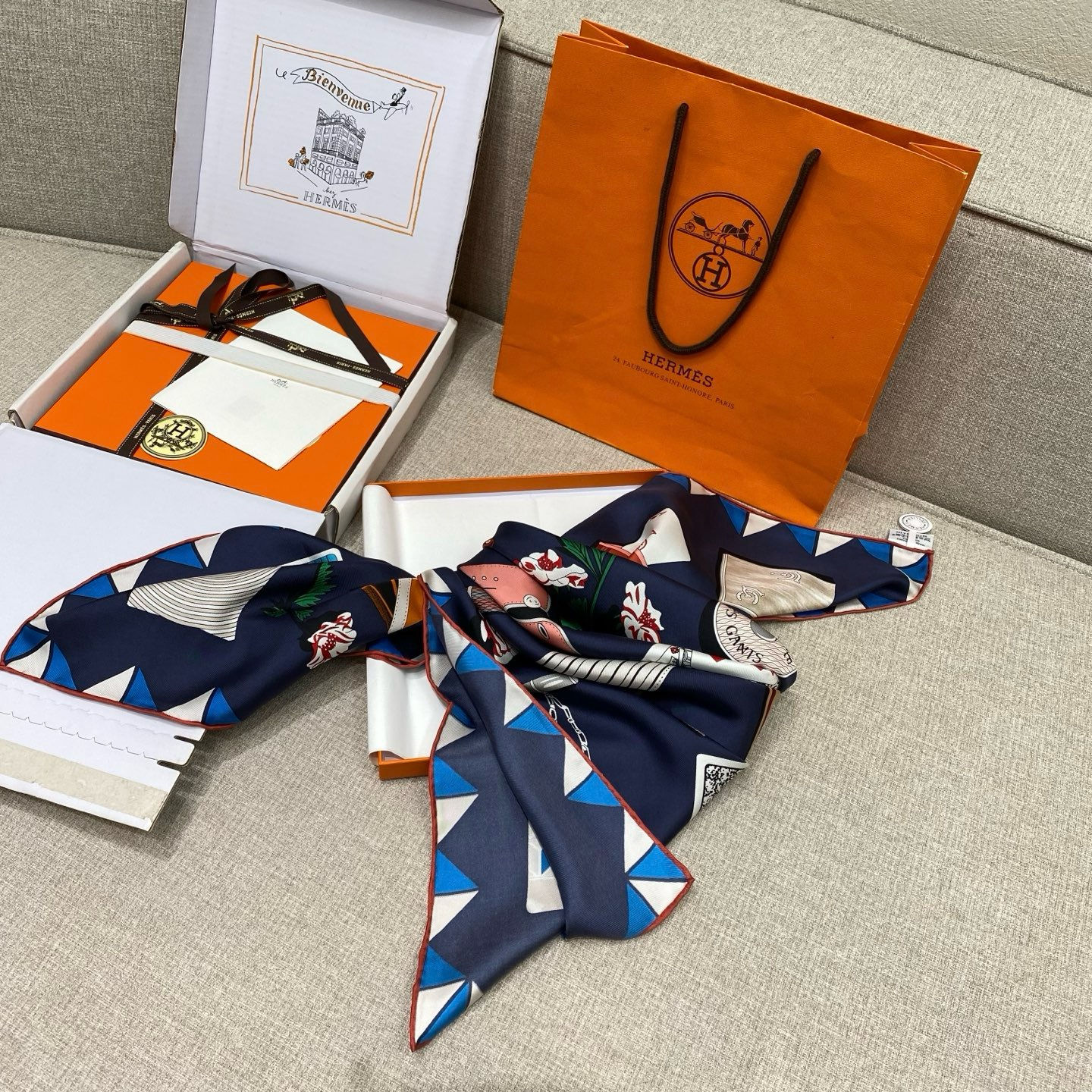 에르메스 스카프 /실크 100%/90*90cm /#00188