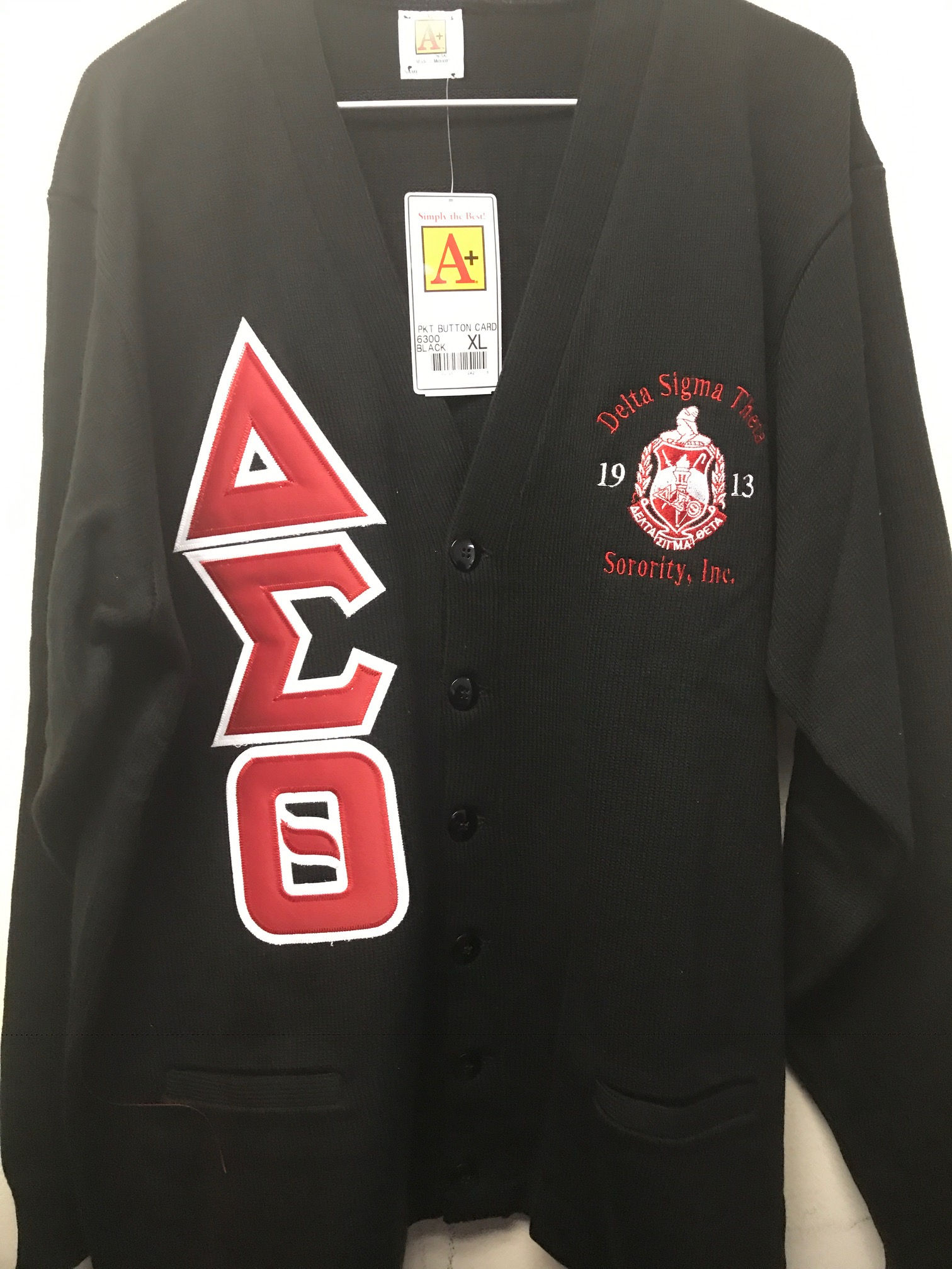 Cardigan Solid Black (Delta Sigma Theta)