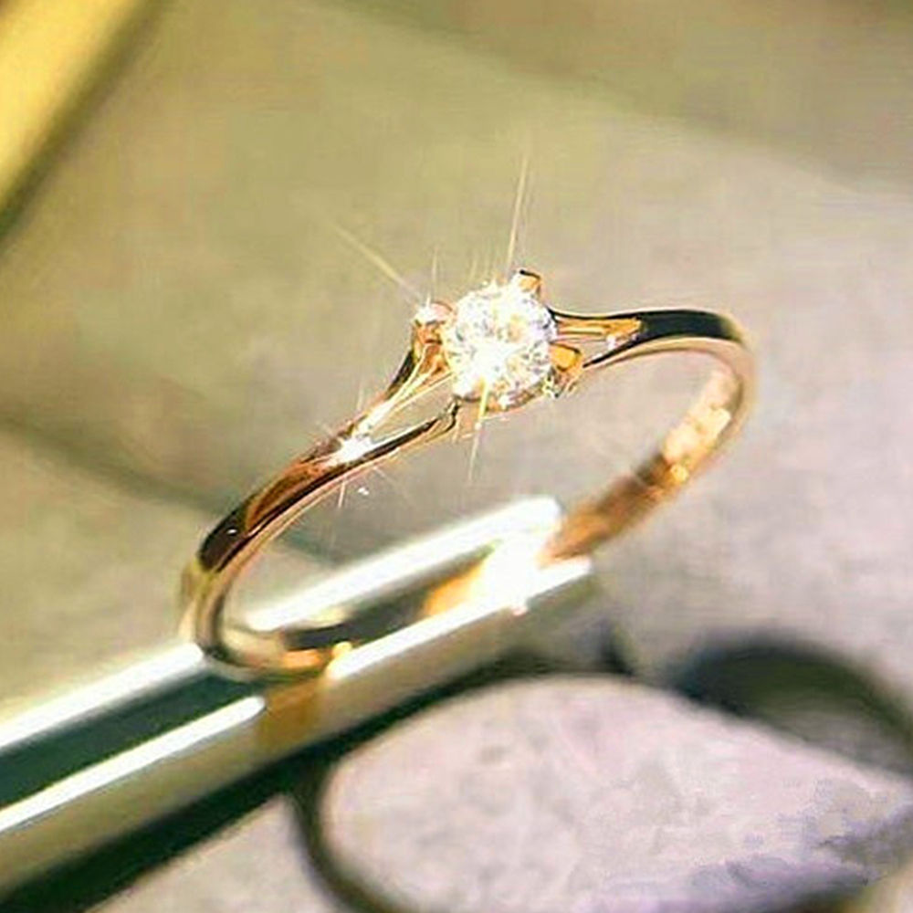 Lumière Solitaire Ring