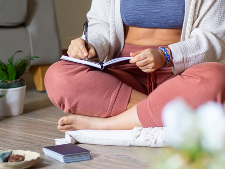 Holistic vs traditional mental health treatment