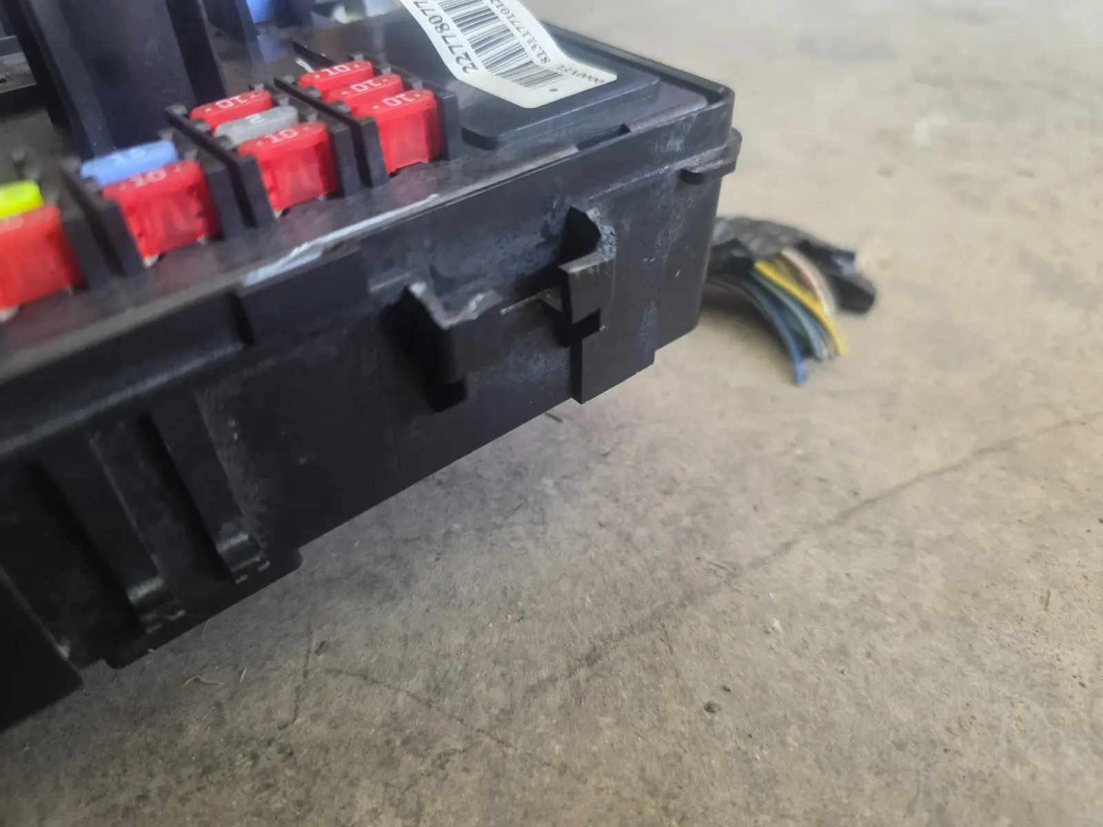 GM 22778077 - 2012 Chevrolet Express, 4.8 Fuse / Relay Box / Block PDM