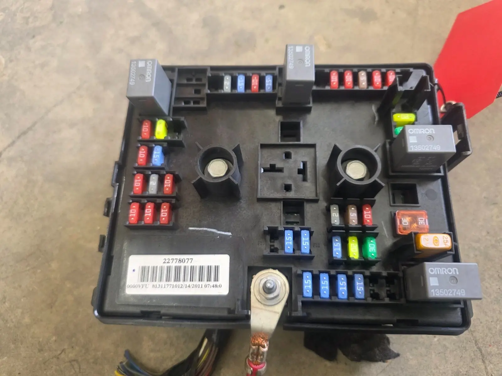 GM 22778077 - 2012 Chevrolet Express, 4.8 Fuse / Relay Box / Block PDM