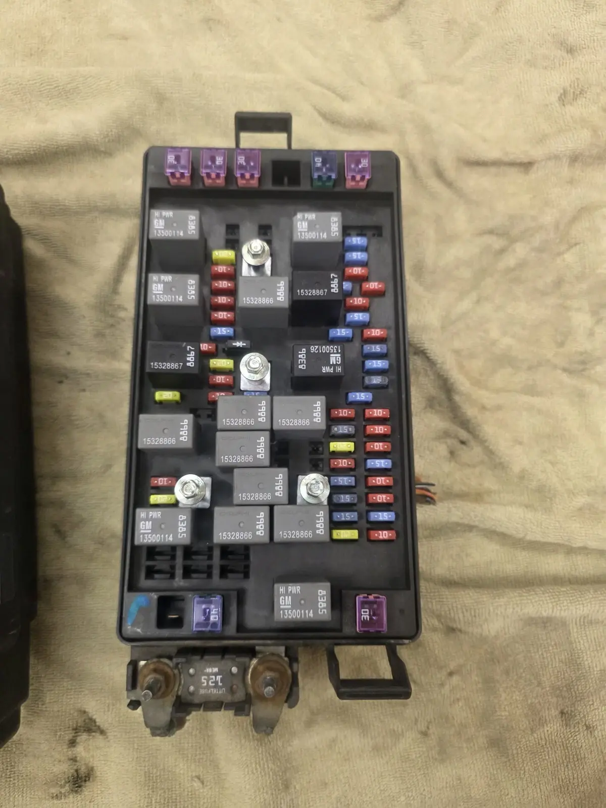 GM 20885193-01 FUSE BOX / RELAY BOX PDM