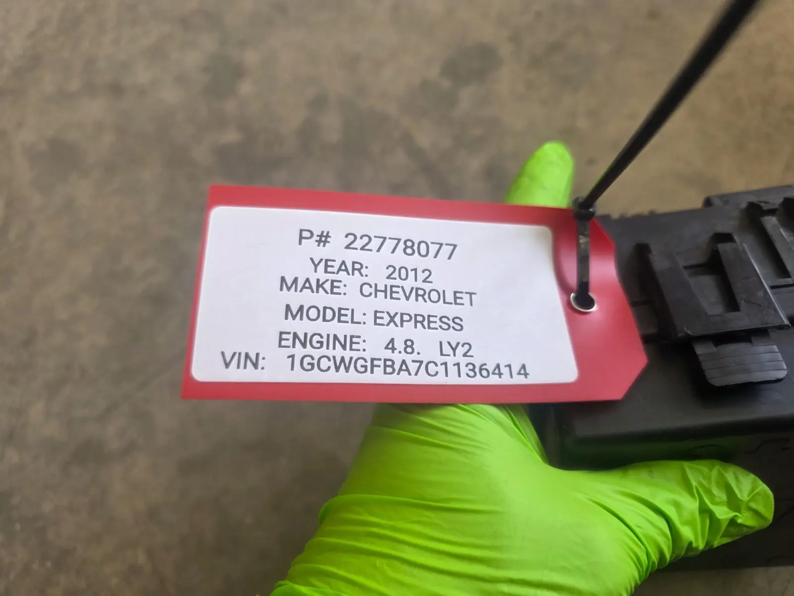 GM 22778077 - 2012 Chevrolet Express, 4.8 Fuse / Relay Box / Block PDM