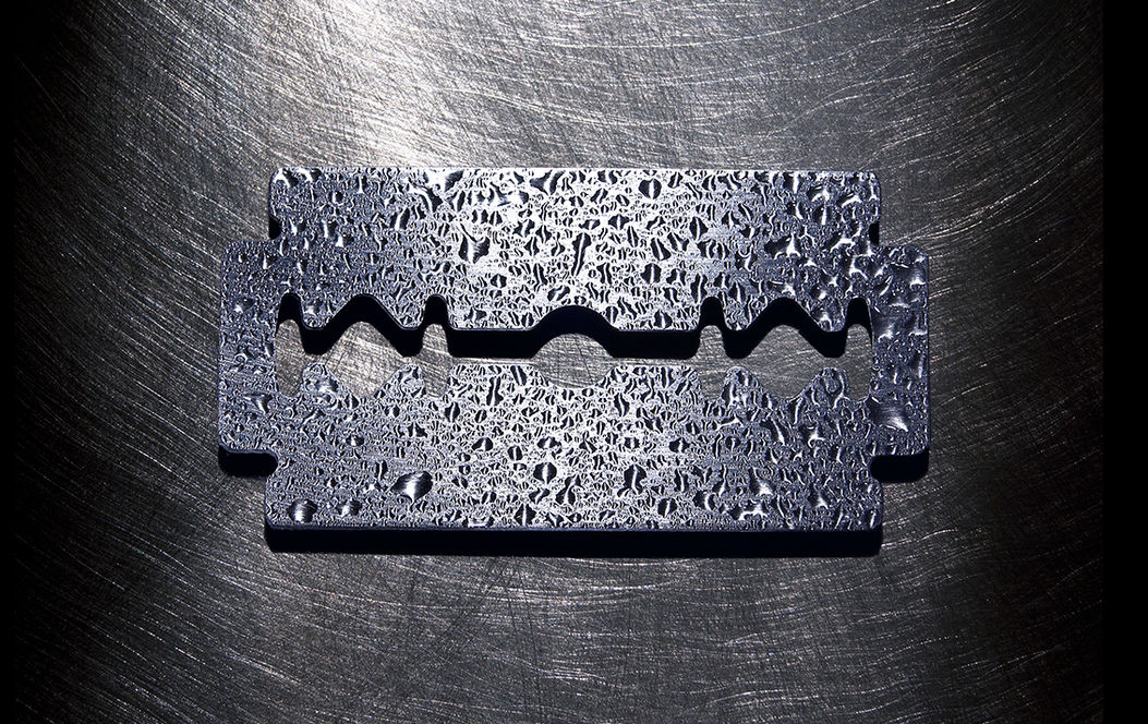 razor blade-056915.jpg