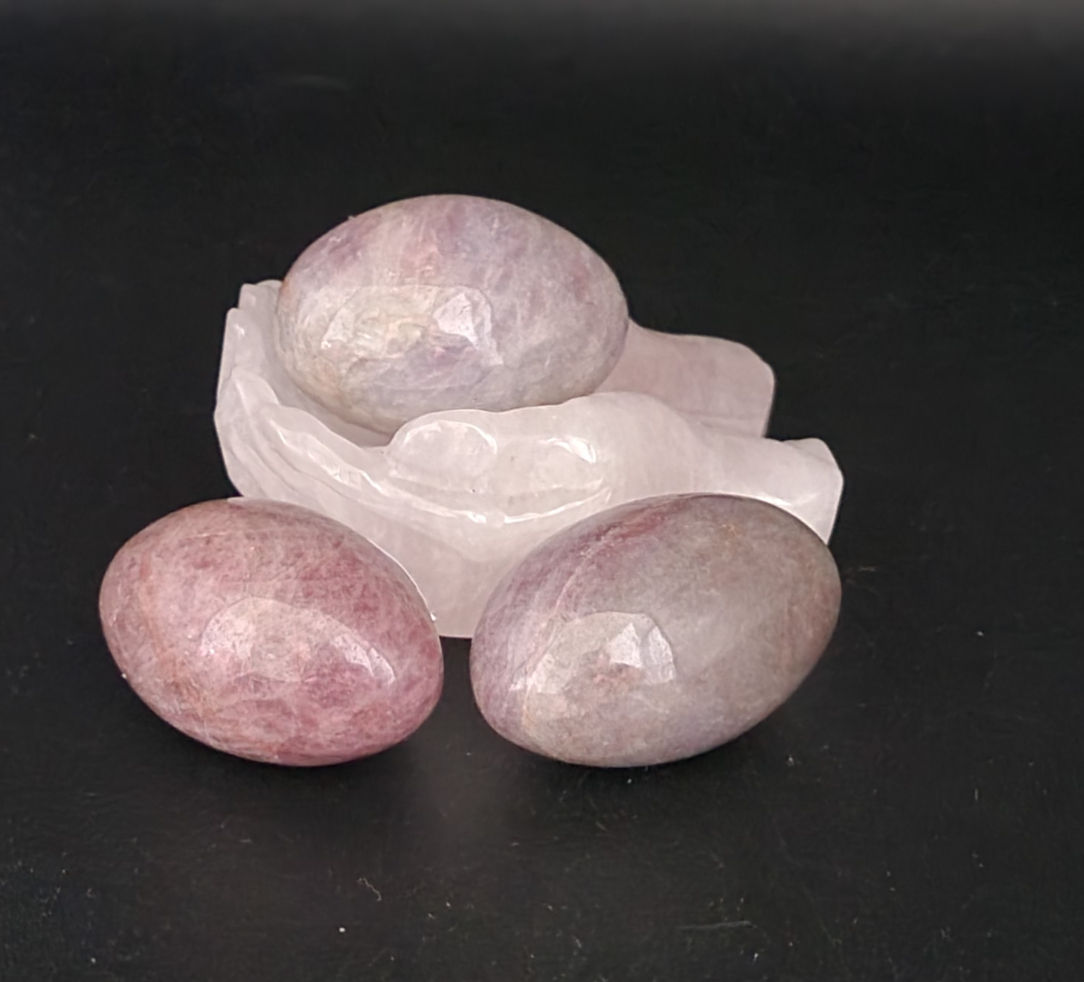 Lavender Rose Quartz Palm Stone