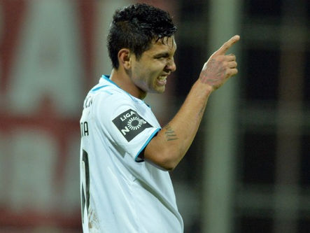 Corona é o jogador mais eficaz do campeonato