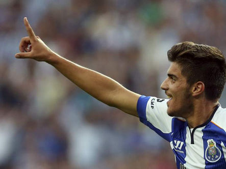 Rúben Neves: "É muito bom fazer história no clube do coração"