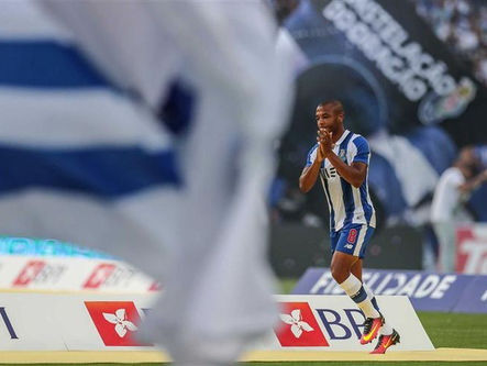 FC Porto recusou proposta do Milan por Brahimi, diz Sky Italia