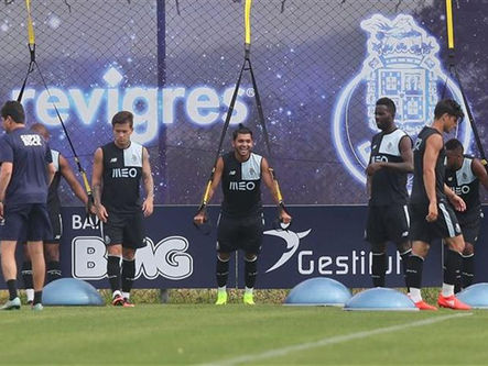 Quatro ausentes no treino do FC Porto