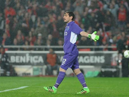 Casillas segue para o estágio do FC Porto