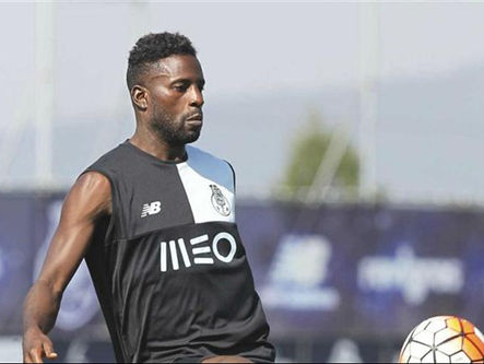 Varela: "Esperem um FC Porto que vai dar tudo em campo"