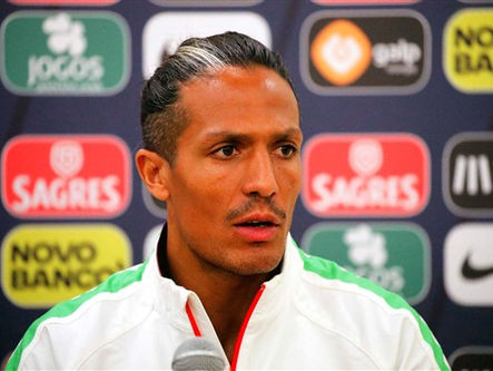 Bruno Alves à espera do "OK" de Peseiro para voltar ao Dragão