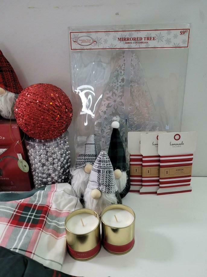 Thumbnail: Christmas Decor Holiday Reseller Box