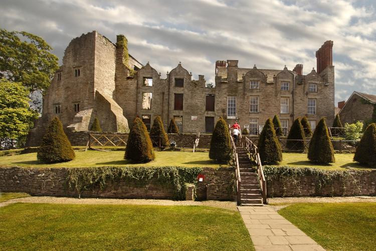 Highbrook Cottage Remote Holiday Cottage Wales Vineyard Accommodation - Hay Castle Hay Festival 2022