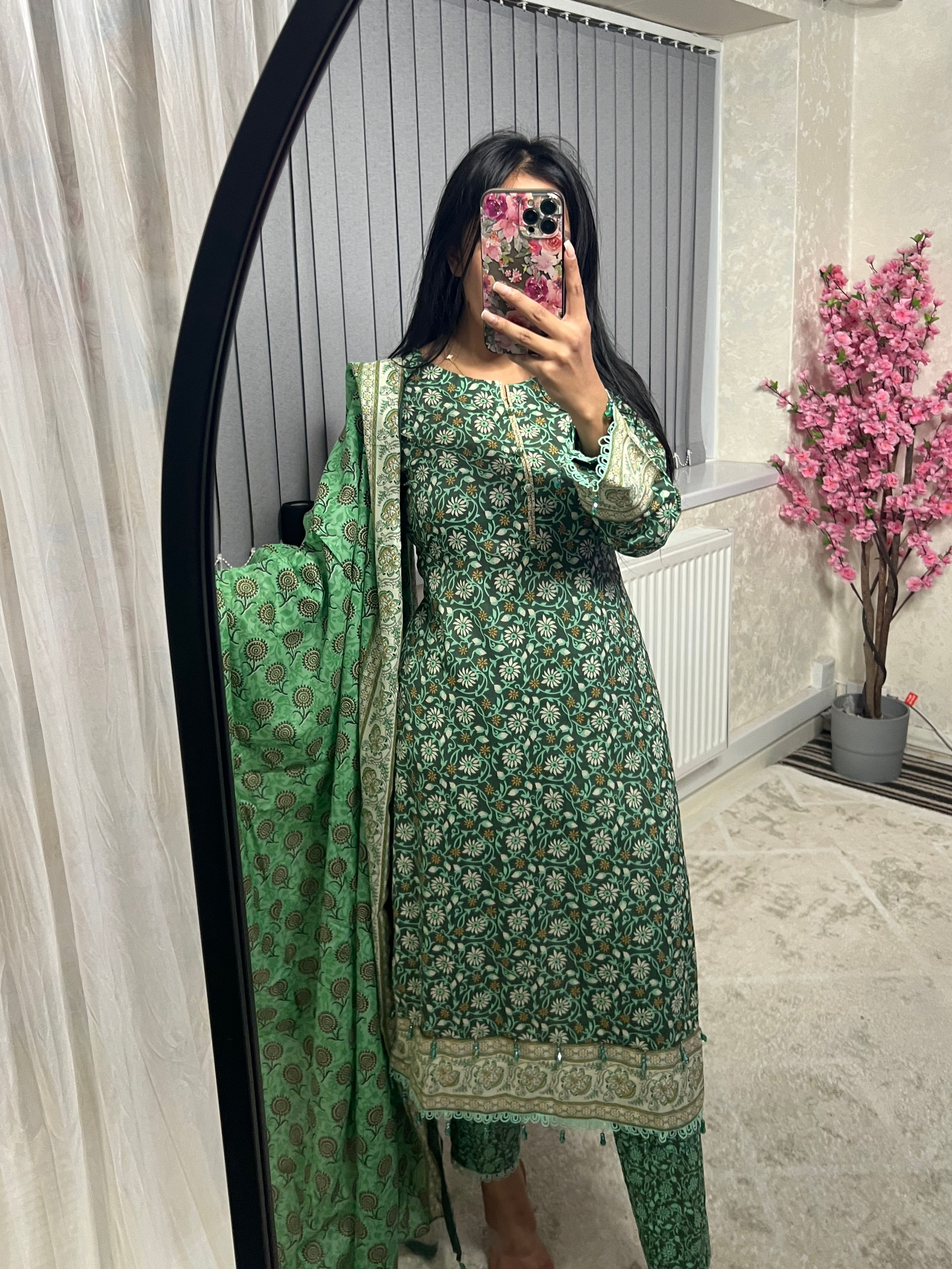 PRETBYAZIZA BASICS 020