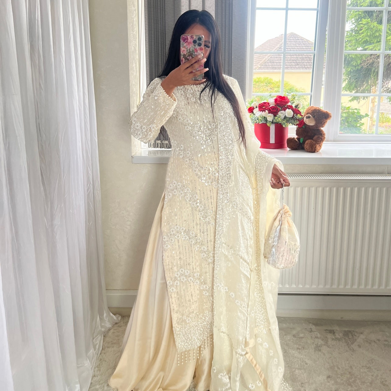 ELYSA Ivory Elegance
