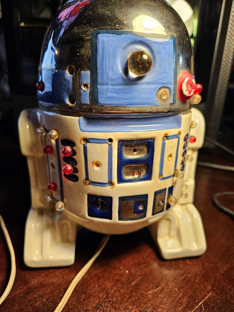Thumbnail: R2-D2 Light