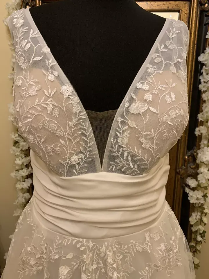 Thumbnail: Willowby Watters DUPREE Size 22 Ivory NEW!!