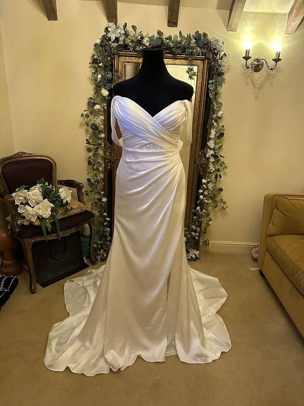 Thumbnail: Amy &EVE for Mori Lee MEGARA Size 14 Ivory NEW!