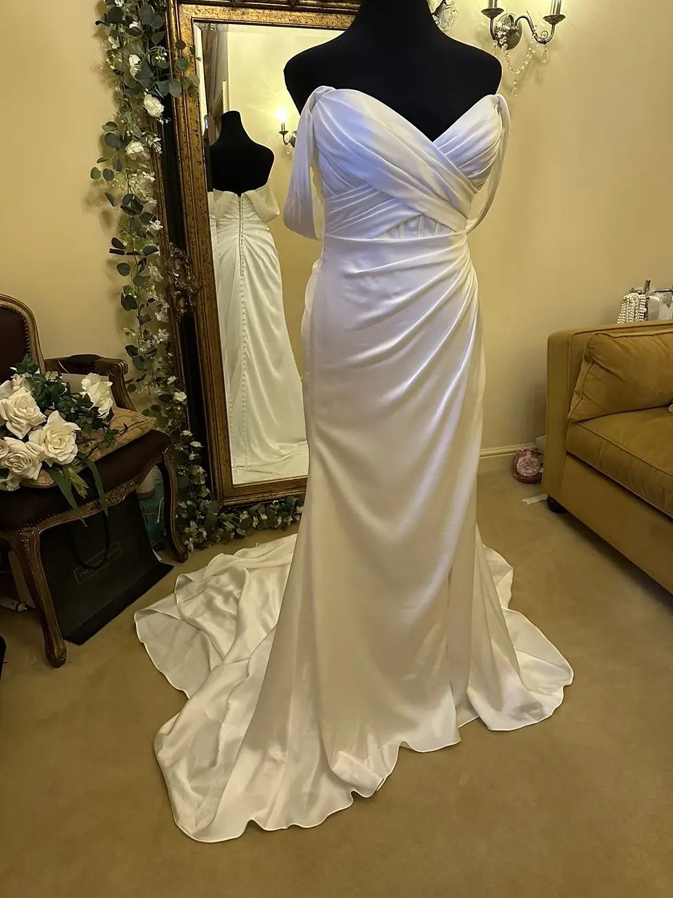 Thumbnail: Amy &EVE for Mori Lee MEGARA Size 14 Ivory NEW!