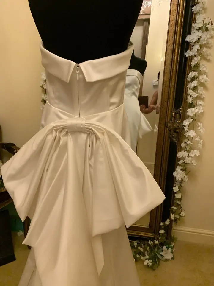 Thumbnail: Wtoo Dee plus Bow Size 12 Ivory