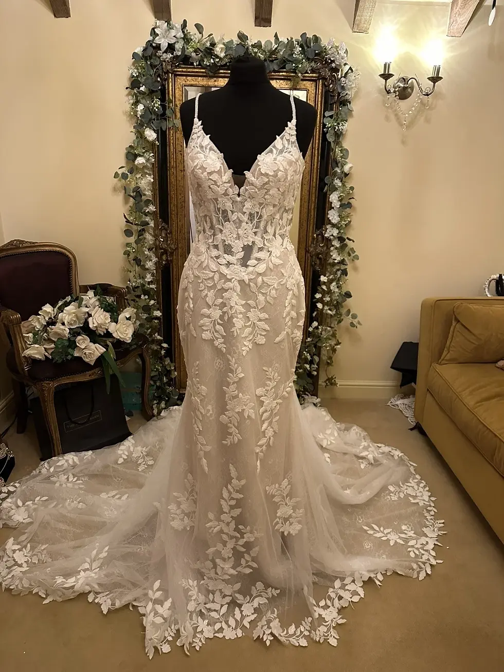 Thumbnail: Madi Lane NICOLA plus extra Train Size 14 Ivory/Sand