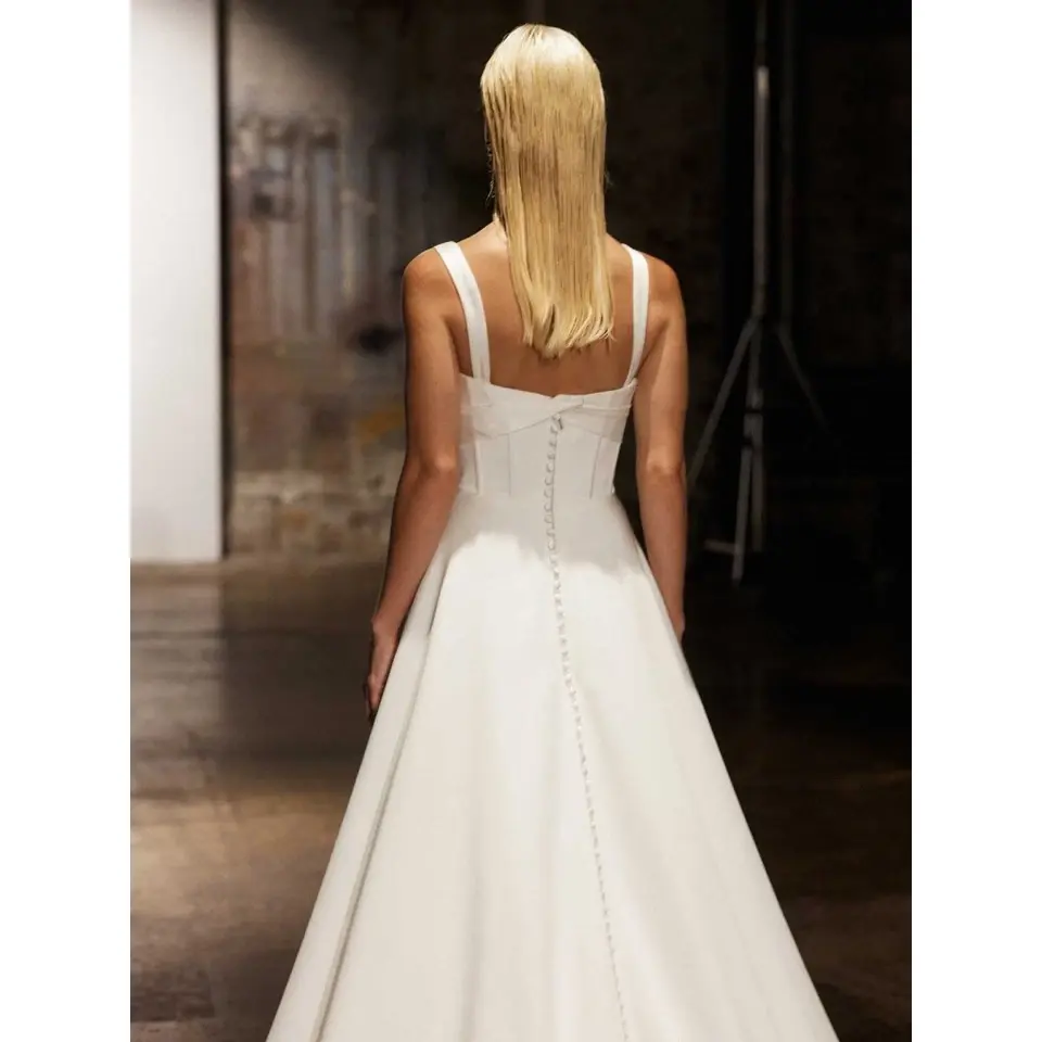 Thumbnail: Evie Young Floyd Size 14 Ivory New!