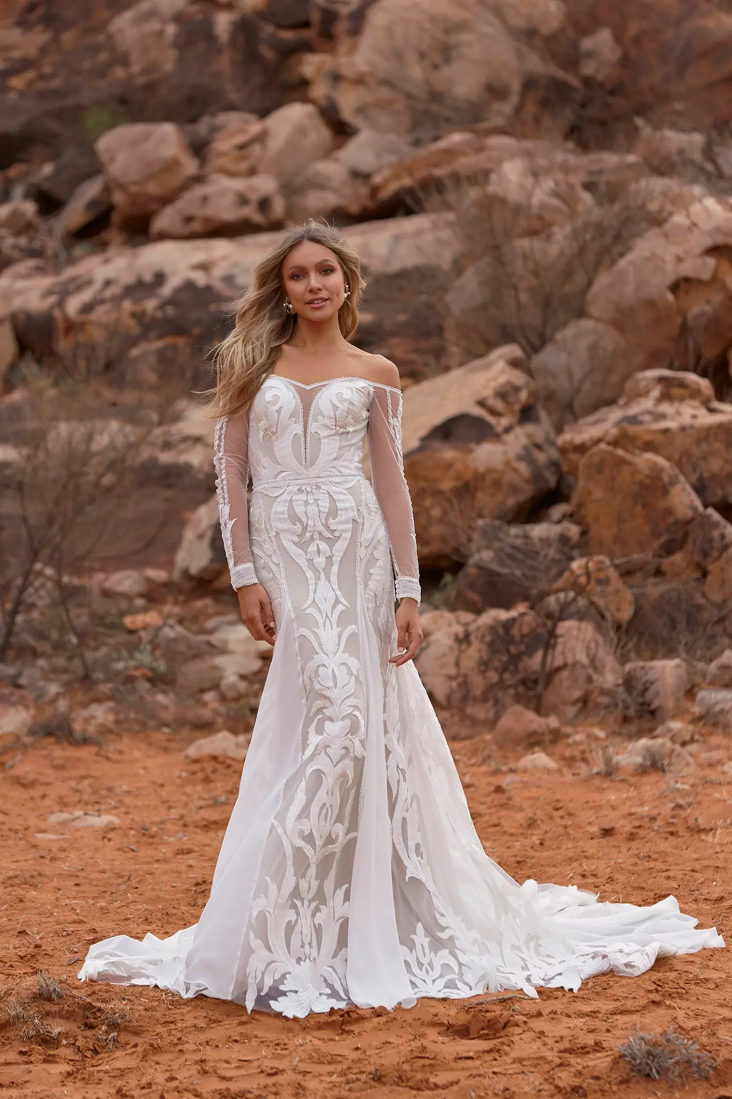 Evie Young Wedding Gown Style ZURI Ivory Size 10