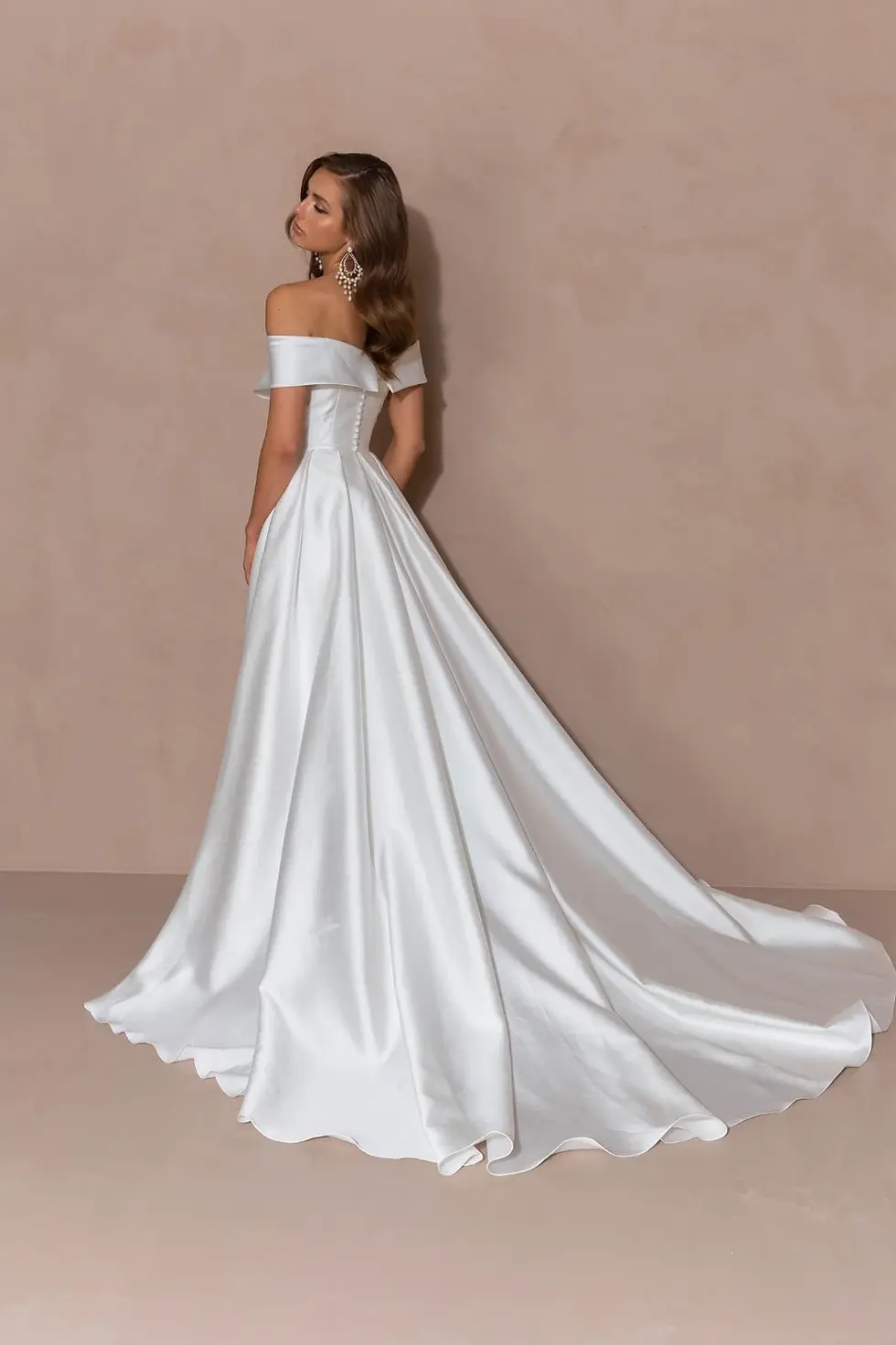 Thumbnail: Evie Young RHODES Ivory Size 20 NEW