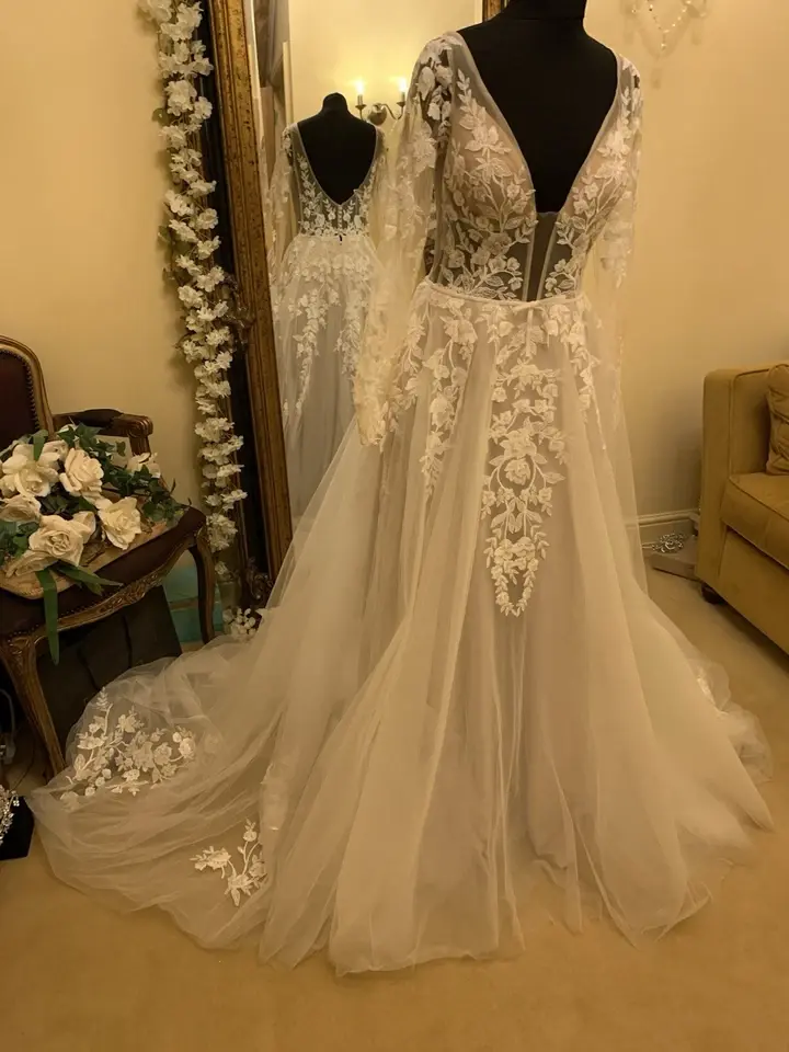 Thumbnail: Madi Lane WYNN Size 14 Ivory/Mocha