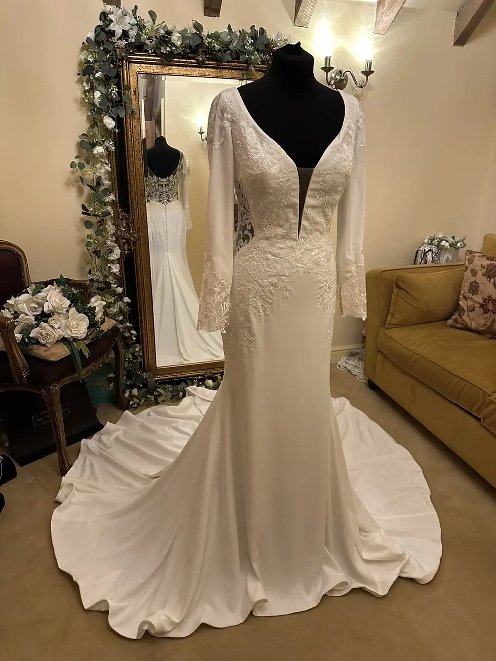 Thumbnail: Ellis Bridals OLIVIA Size 12 Ivory NEW!