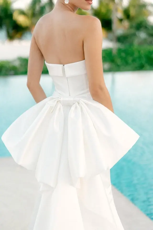 Thumbnail: Wtoo Dee plus Bow Size 12 Ivory