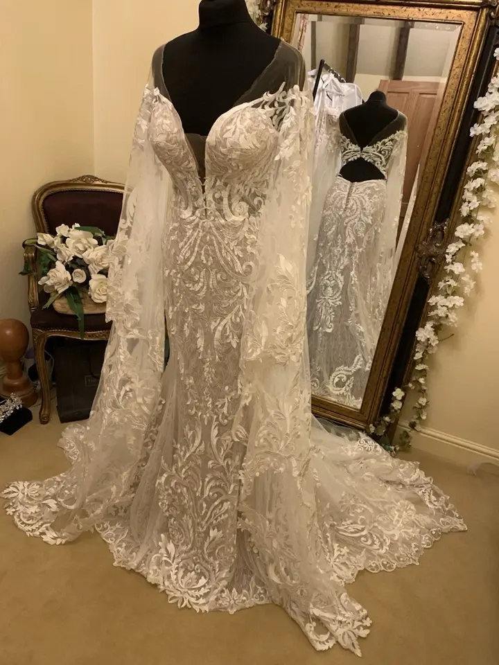 Thumbnail: All Who Wander (Essense) KENZO with long Sleeve Size 12 Ivory/Hazelnut New!