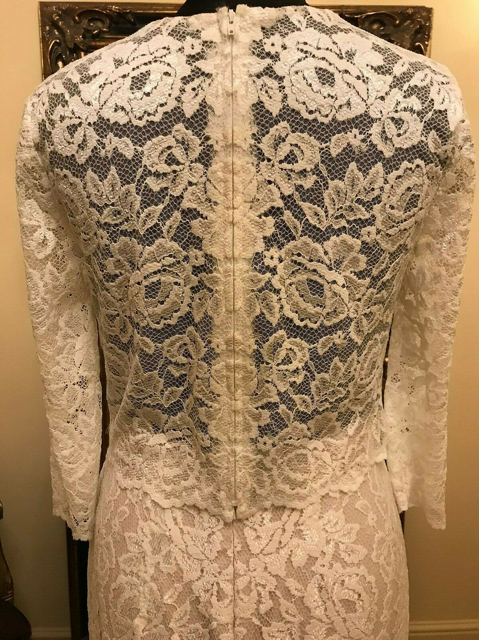 Thumbnail: Watters Lanakai top and Bordeux skirt Size 8/10 Ivory/Champagne