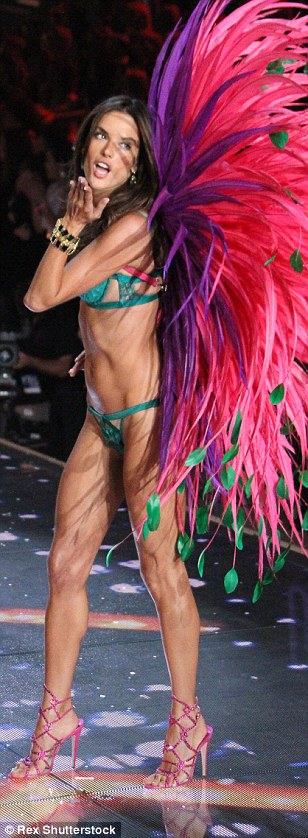 2E51E89800000578-3312676-A_kiss_from_an_angel_Alesandra_looks_ready_for_Carnival_in_a_nod-a-26_1447246961298