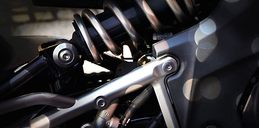 motorcycle-motor-screw-view-details_edited.jpg