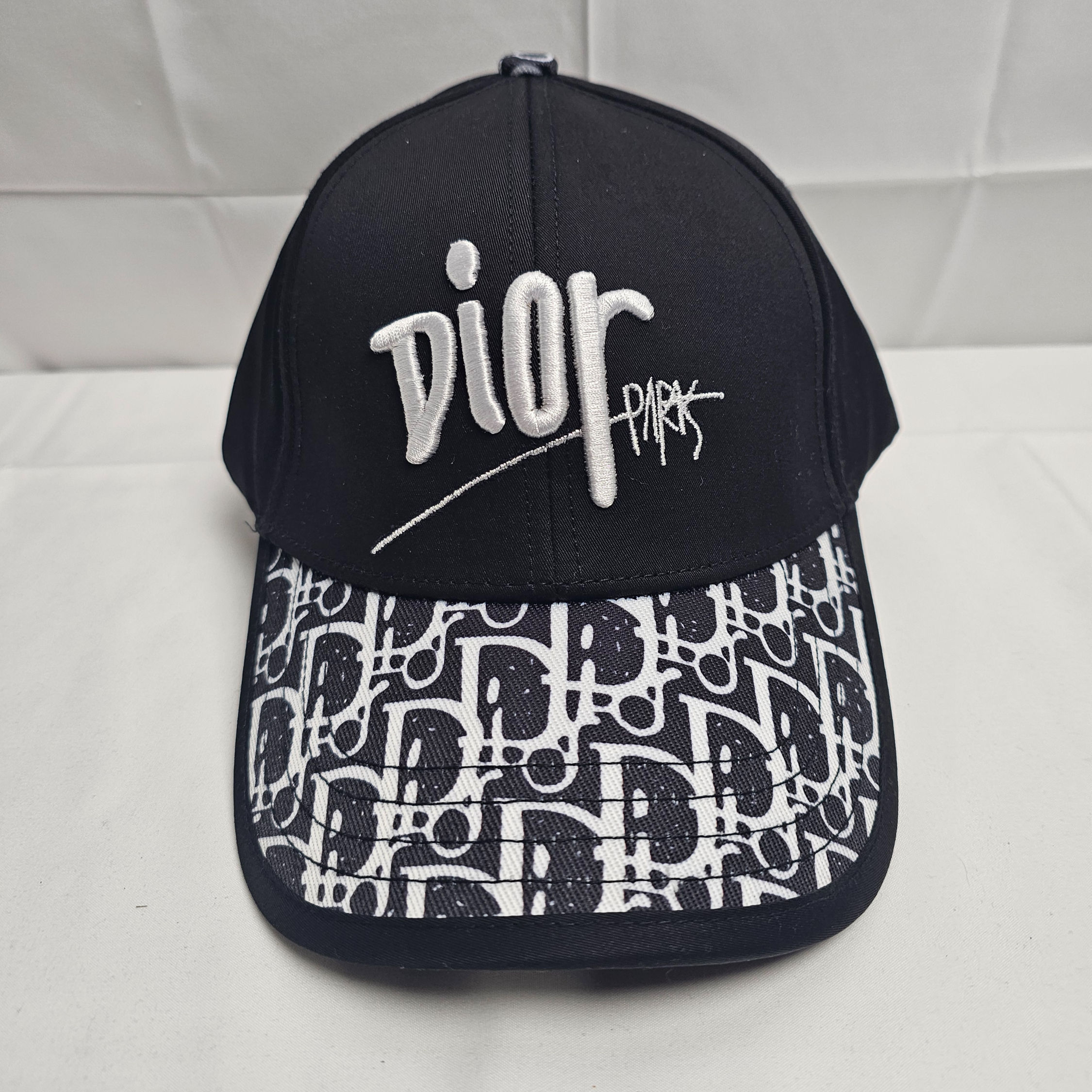 Dor Black White Logo Hat