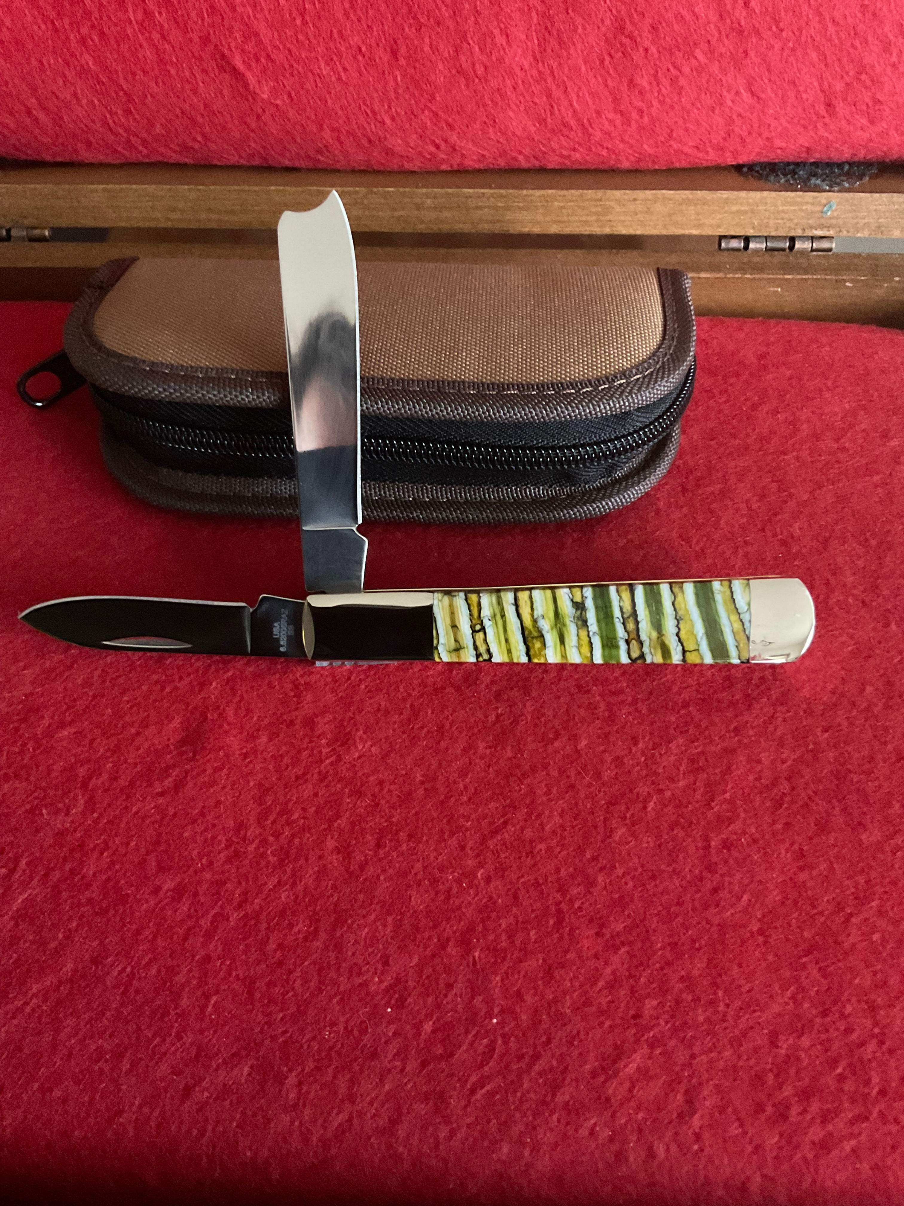 Case Custom Razor Green Mammoth Tooth