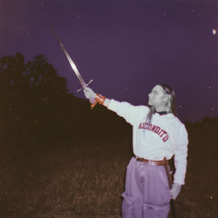 Ascolta in anteprima "RICONDITO", l'album d'esordio della cantautrice tabascomeno.