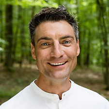 Hoetzel_Bjoern_250627_5801_Andreas_Bender_2000px.jpg