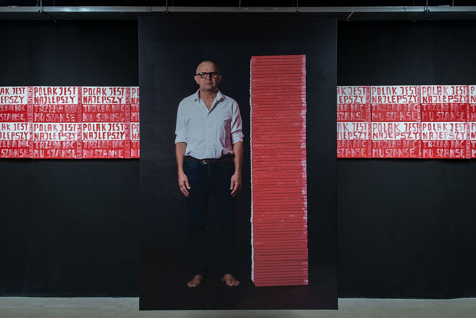 Installation view, Polska goscinnosc (Polish hospitality), Wrocław Contemporary Museum. Photo: Stanisław Sielcki. Courtesy the artist.