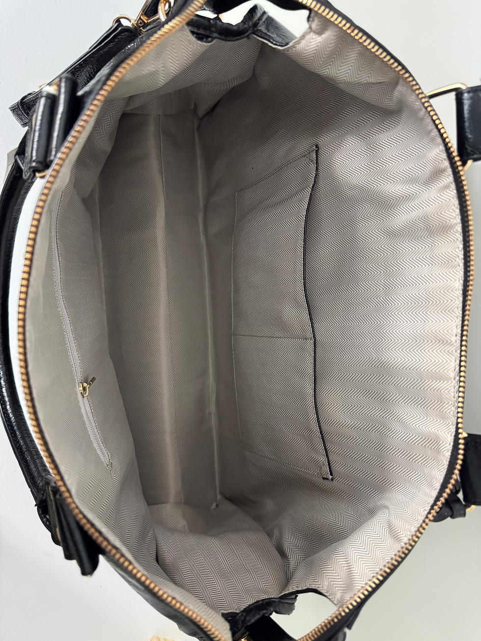 Miniature : 🖤 Sac “Midnight Shine Black ” – L’élégance urbaine version XL