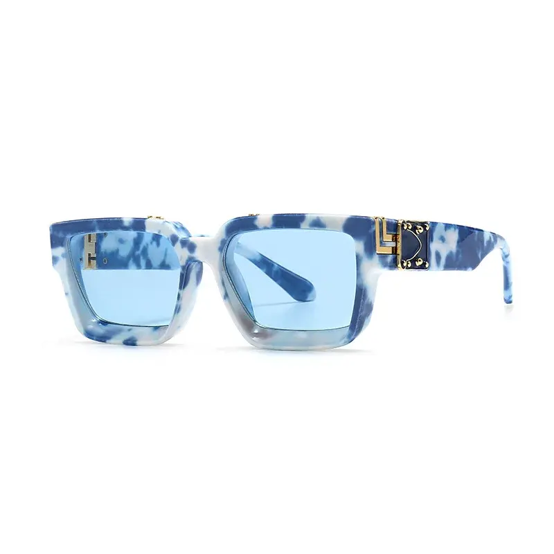 Miniaturbild: Blue Pattern Shades With Blue Windows Front View