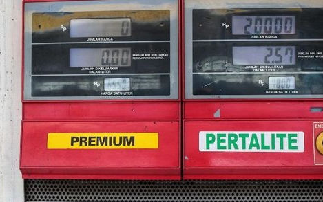 PT. Rifan Financindo Berjangka - Selisih Harga Tinggi, Konsumen Pertalite Balik ke Premium