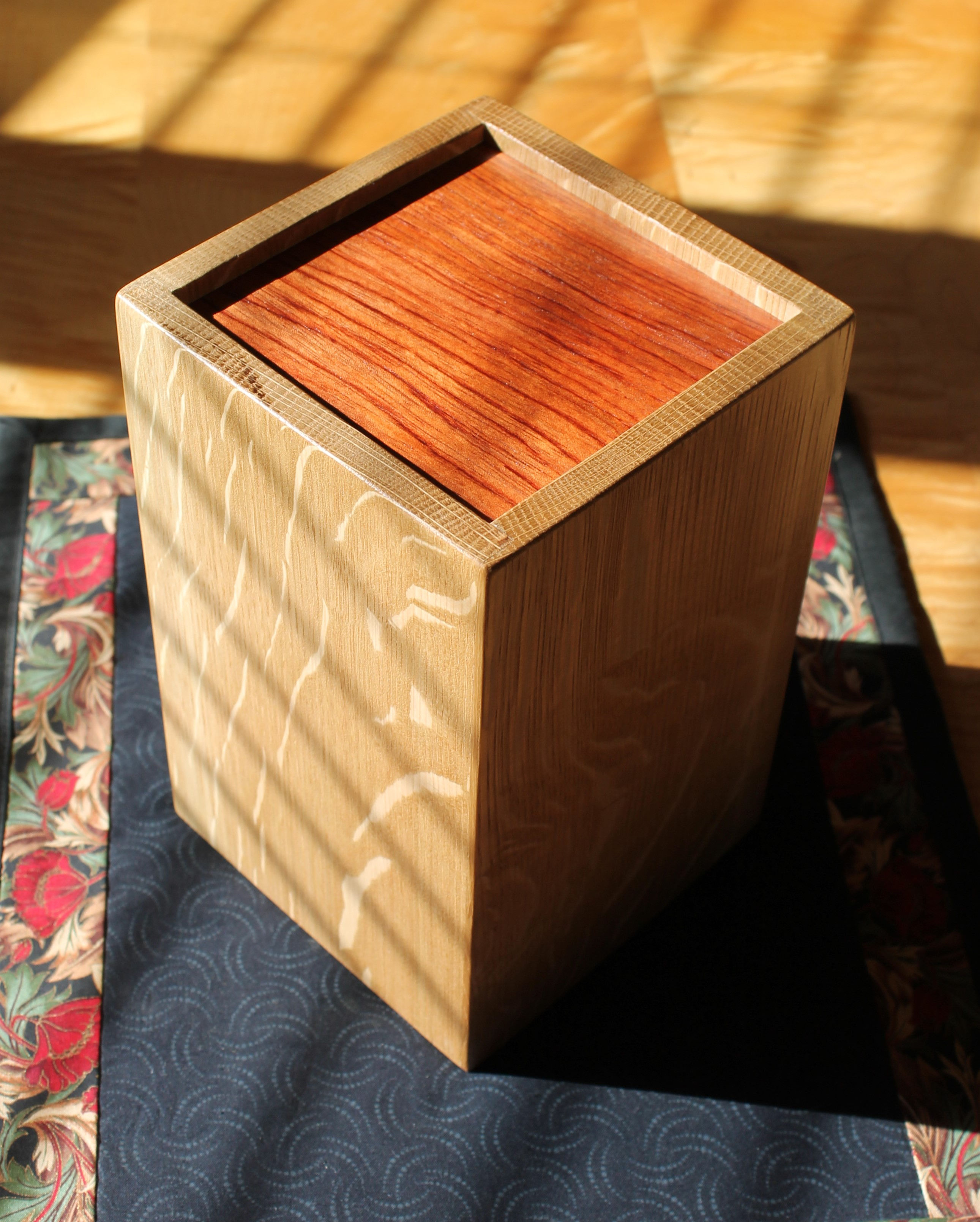 Box Urn 5 - Flat Panel