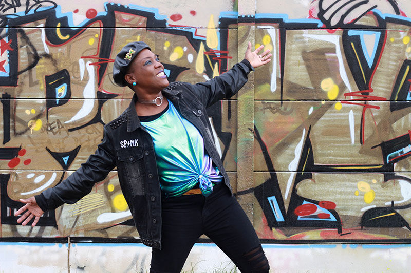 iamdianeniangoran,sur mon blog, je vous présente une tenue ,un style,une mode holographique
