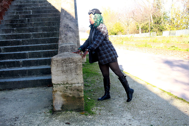 Sur mon blog iamdianeniangoran, je présente ma tenue de la semaine composée principalement d'une veste à carreaux bi-ton.